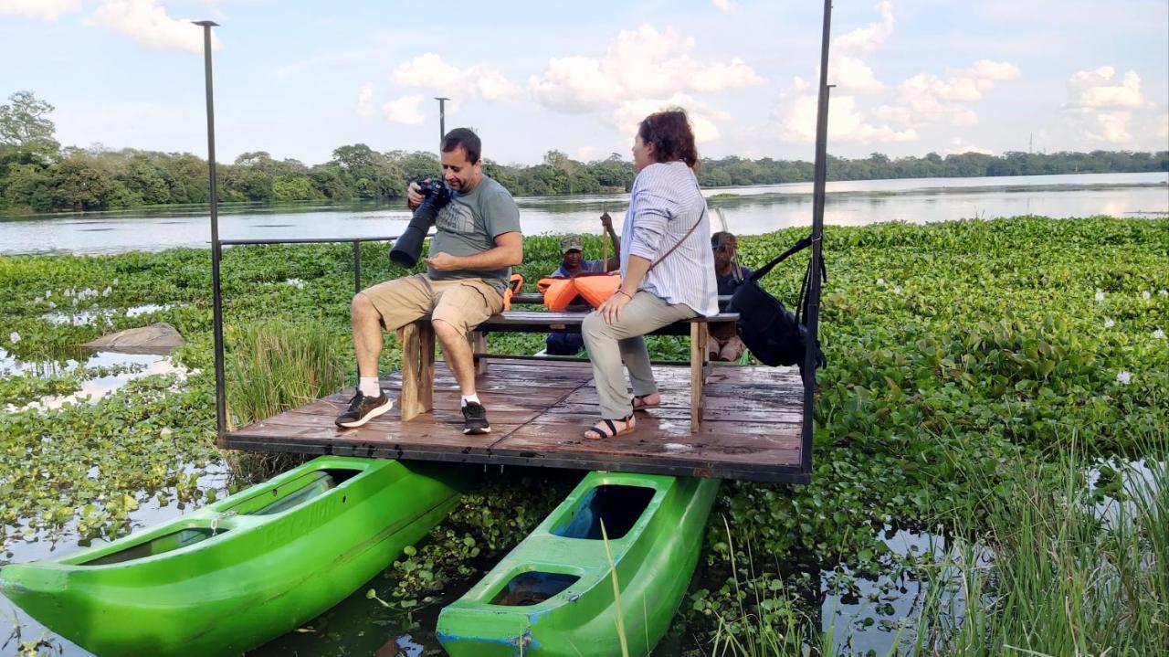 Lake Cabin Polonnaruwa Ngoại thất bức ảnh