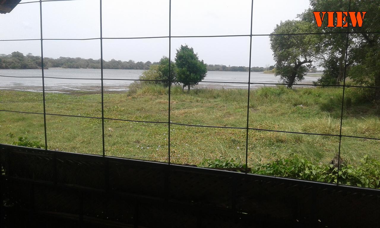 Lake Cabin Polonnaruwa Ngoại thất bức ảnh